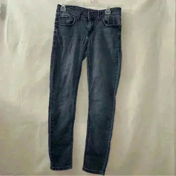 Blue Jeans - Picture 2 of 8